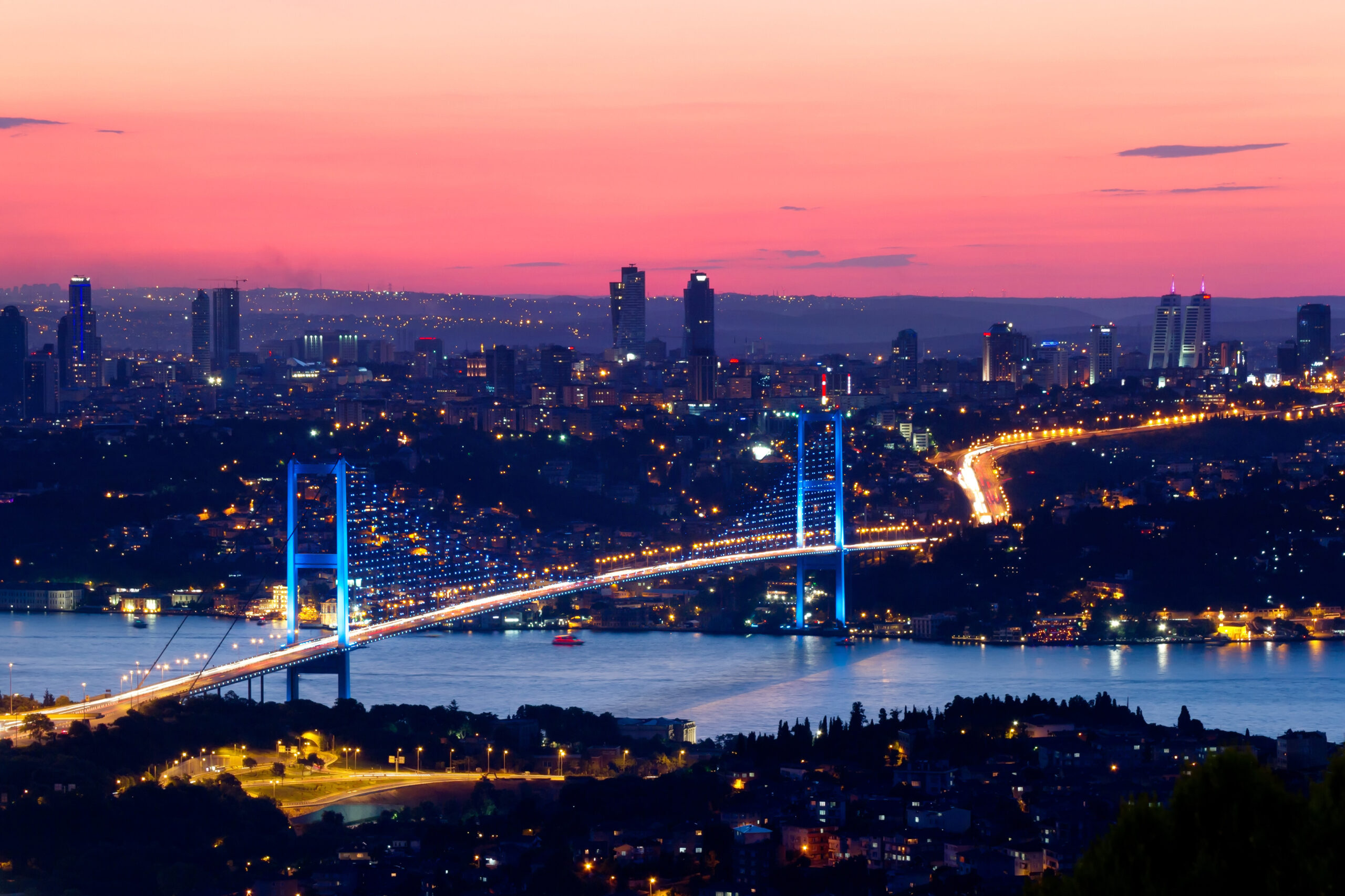 Istanbul Bosphorus Bridge at sunset — medical tourism destination Türkiye